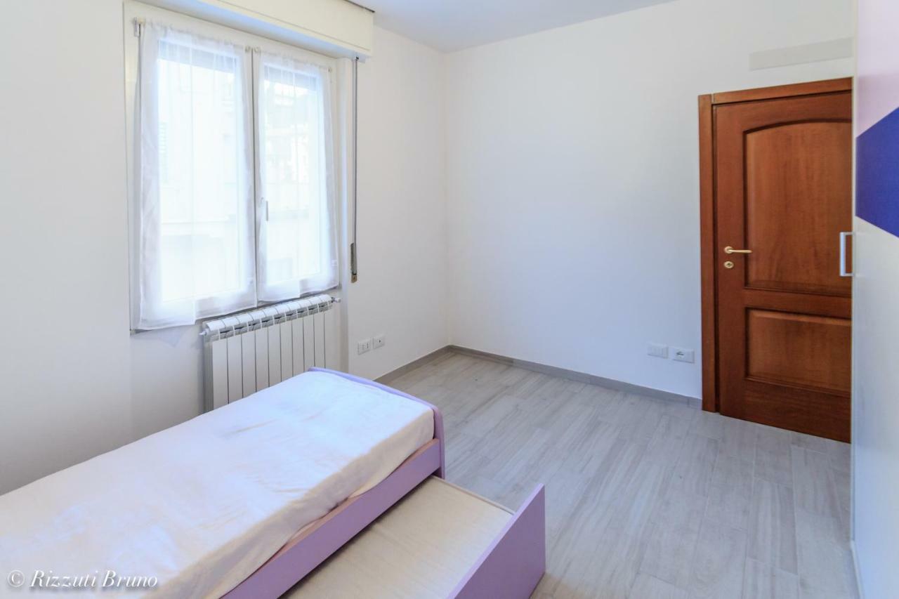 Appartamento Ristrutturato A Nuovo !!! Вараце Екстериор снимка
