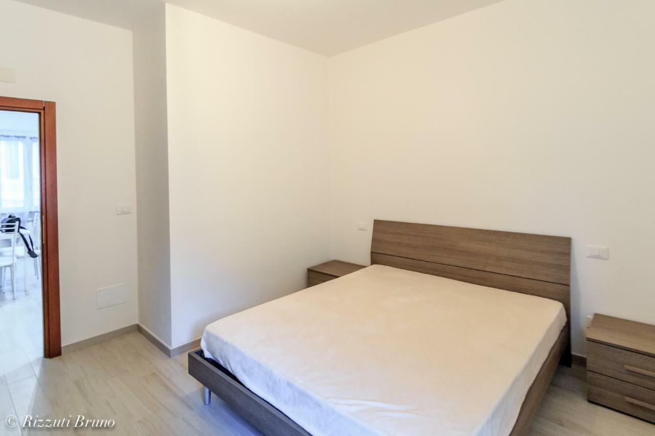 Appartamento Ristrutturato A Nuovo !!! Вараце Екстериор снимка
